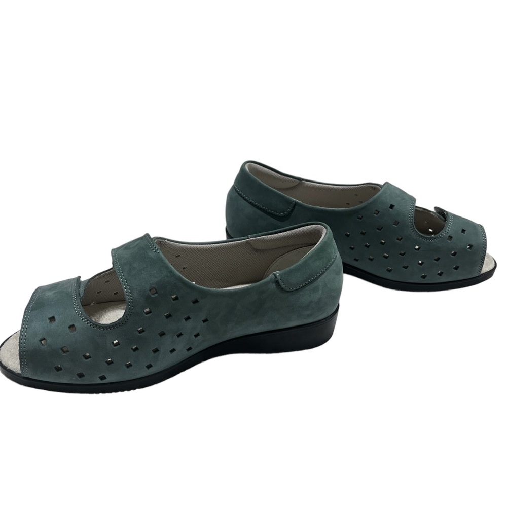 COSYFEET Extra Roomy Connie Light blue Sandals Size 6.5